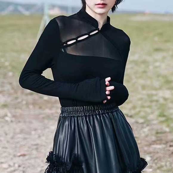 Tight Fit Jerseystyle top Hollow out cut black tight fit t shirt long sleeves